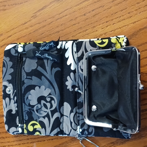 Vera Bradley small wallet - Picture 3 of 4